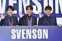 手を振るトニセン。