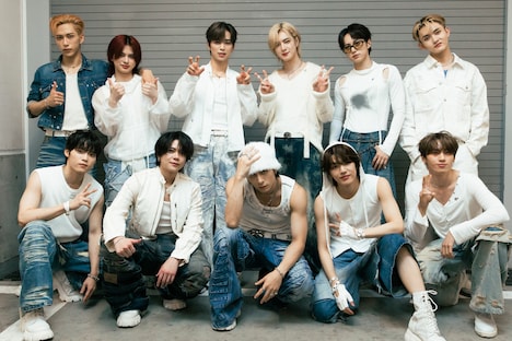 INI ©LAPONE ENTERTAINMENT