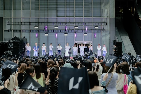 INI ©LAPONE ENTERTAINMENT