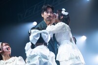 イチャイチャする清 竜人25。