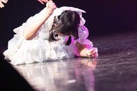 ジャンケンに負けて悔しがる清さきな（清 竜人25）。