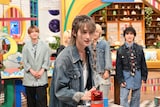 「よるのブランチ」より、クイズに挑戦する橋本涼。(c)TBS