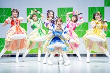 超ときめき♡宣伝部「『超最強』TikTok総再生回数1億回突破記念＆リリースイベント」の様子。