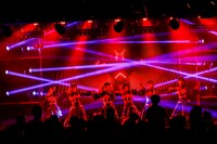 「Devil ANTHEM. ONE MAN LIVE 2025～early summer～『R-Completion』」の様子。（撮影：笹森健一）