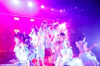 「Devil ANTHEM. ONE MAN LIVE 2025～early summer～『R-Completion』」の様子。（撮影：笹森健一）