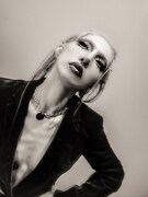 歌代ニーナ、「ねぇ、ねぇ」連呼でNENE攻撃