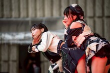 黒坂未来（左）と未白ちあ（右）。