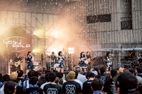 シャボン玉が飛び交う野音。