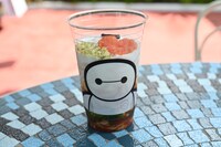 クールダウンうどん。牛カルビ、エッグ、豆乳ポテトソース入り。「プラザパビリオン・レストランで販売。