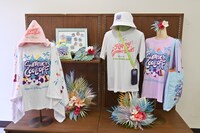 「サマー・クールオフ at Tokyo Disney Resort」のグッズ。