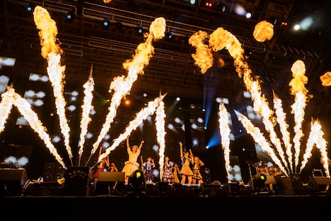 豪快な火柱が上がるステージ。