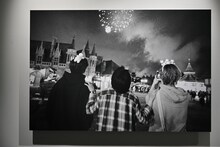 大森元貴（Mrs. GREEN APPLE）が手がけた写真作品群「僕が居ようが居まいが」より。