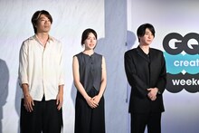 左からGILLOCHINDOX☆GILLOCHINDAE、藤倉麻子、大森元貴（Mrs. GREEN APPLE）。