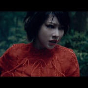 Little Black Dressが森の中で果敢に戦う「アヴァンギャルド」MV