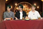 左からSAN、YEOSANG、HONGJOONG。©テレビ朝日