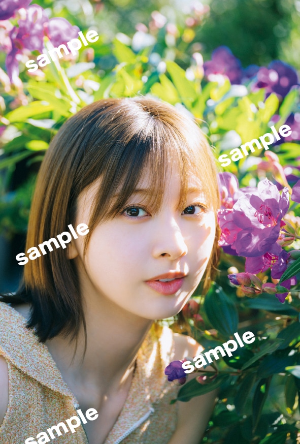 富田鈴花（日向坂46）1st写真集「鈴花サーキット」紀伊國屋書店特典ポストカードサンプル（撮影：峠雄三）©光文社