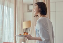 玉井詩織写真集「しおどき」より。 ©SDP