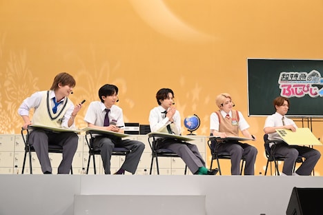 大喜利の解答を考える1桁号車。