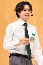 「早く落としたーい」と席を立つタクヤ。