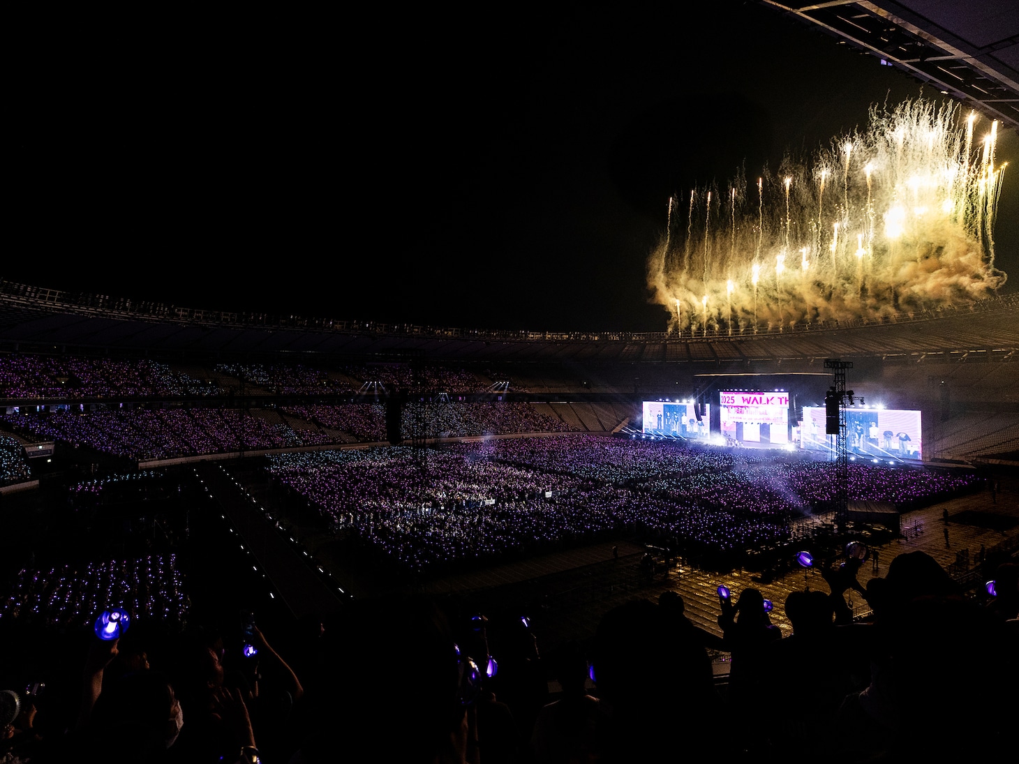 「ENHYPEN WORLD TOUR ‘WALK THE LINE’ IN JAPAN -SUMMER EDITION-」味の素スタジアム公演の様子。 (P)&(C) BELIFT LAB Inc.