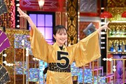 「マツケンナンバー」に挑戦する比嘉愛未。©日本テレビ
