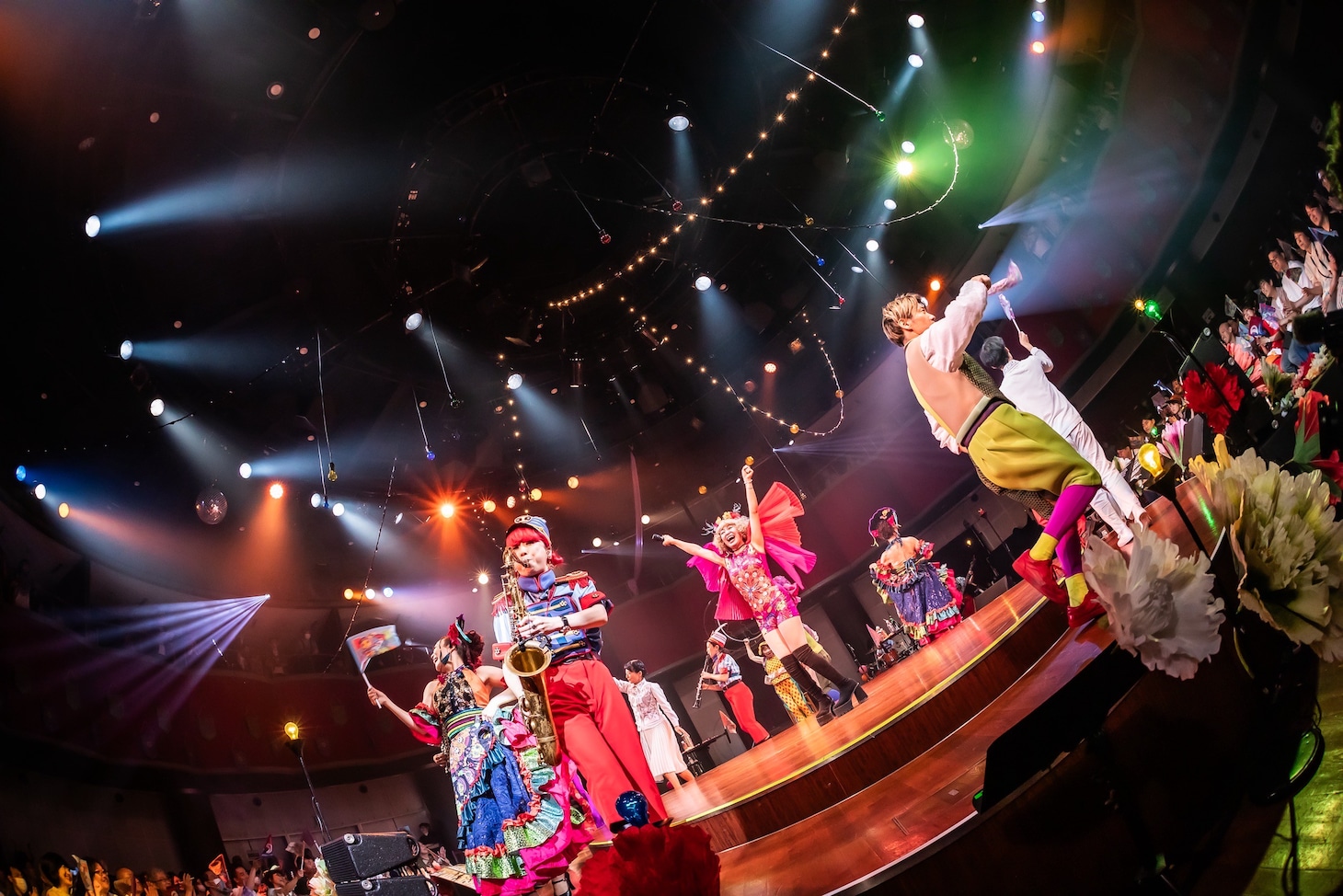 チャラン・ポ・ランタン「RANTAN-CIRCUS 2025」の様子。（Photo by Masayo）