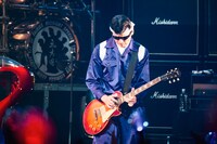 西園寺瞳（G / 氣志團）（Photo by Yukihide "JON..."Takimoto）