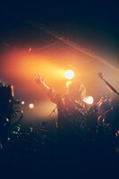 涼音（Vo, G / レトロリロン）（Photo by Tetsuya Yamakawa）