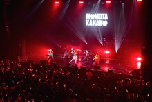 百田夏菜子のライブの様子。（Photo by Yukihide "JON..."Takimoto）