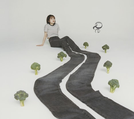 田所あずさ「AZUSA TADOKORO 10th Anniversary Best Album Qe」初回限定盤ジャケット