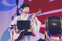 吉田結威（G, Vo）（撮影：冨田味我）