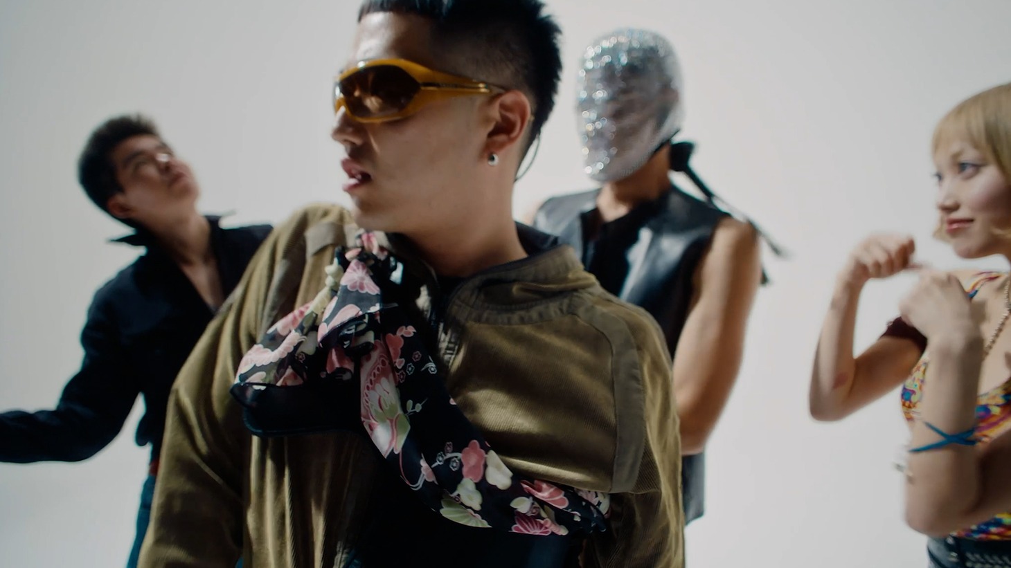 JUMADIBA「Nah だ」ミュージックビデオより。