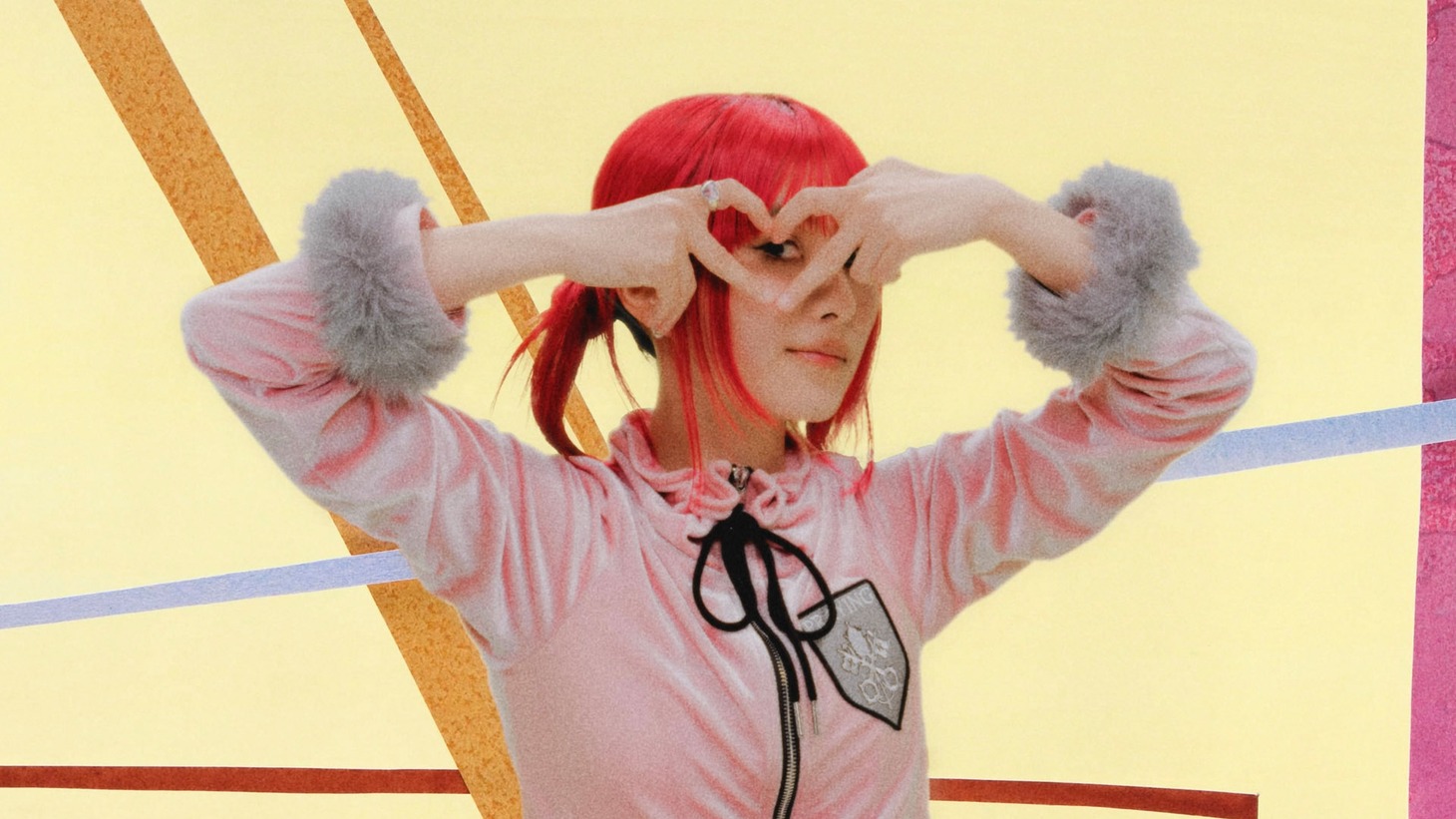 a子「MOVE MOVE」ミュージックビデオのサムネイル。