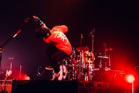 加藤綾太（G, Cho）（撮影：サマーエンドブルーリオ［@orz_____rio］）