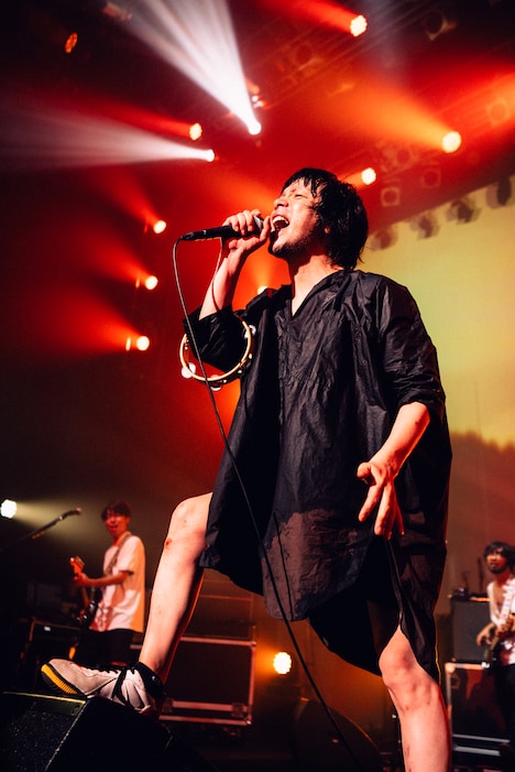 峯田和伸（Vo, G）（撮影：サマーエンドブルーリオ［@orz_____rio］）
