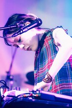 UCARY & THE VALENTINE（Key）（撮影：サマーエンドブルーリオ［@orz_____rio］）