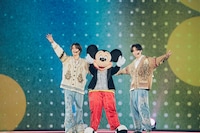 King & Princeとミッキーマウス。©2025 Disney