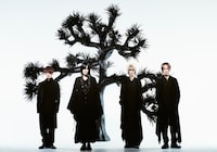 Plastic Tree。左から2番目が有村竜太朗（Vo, G）。