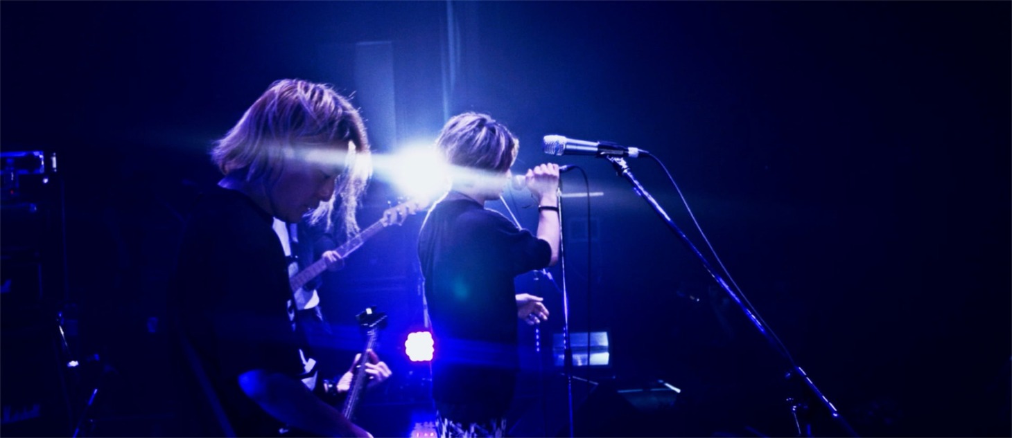 Buzz72+のライブ写真。