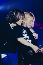 Buzz72+のライブ写真。