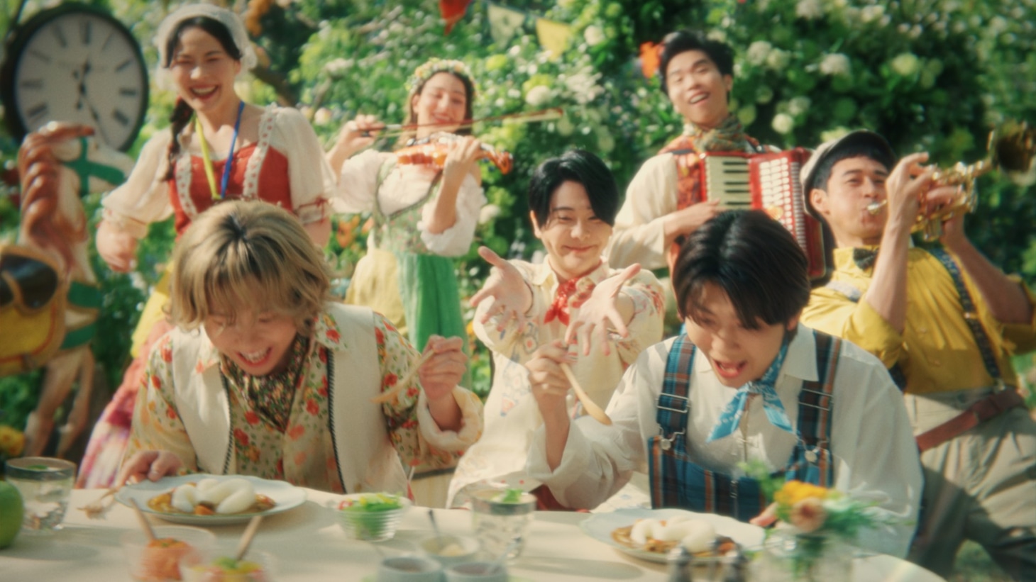 「不思議なカレーパーティー・夏」より。