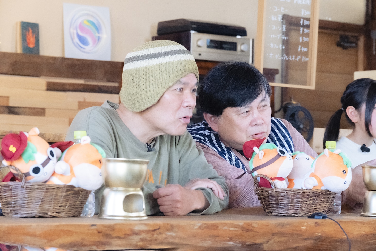 左から知久寿焼、巻上公一。