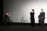 稲垣監督の入場を待ち構える金城碧海、木全翔也。