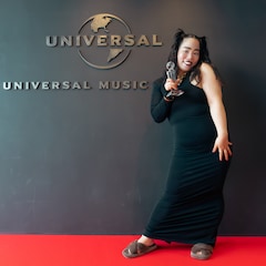 ゆりやんレトリィバァ、ユニバーサルからメジャーデビュー「アリアナ・グランデみたいになりたい」