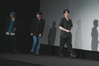 入場するMrs. GREEN APPLE。