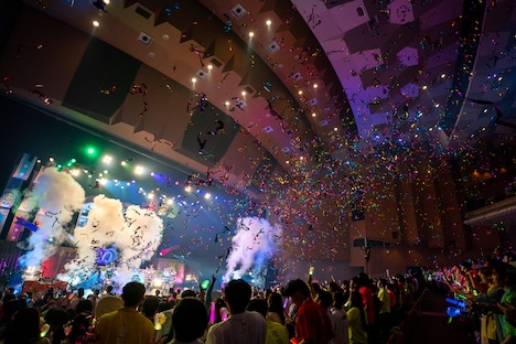 「超ときめき♡宣伝部のきみのハートにロックオンTOUR 2025 ~10th Anniversary~」初日公演の様子。