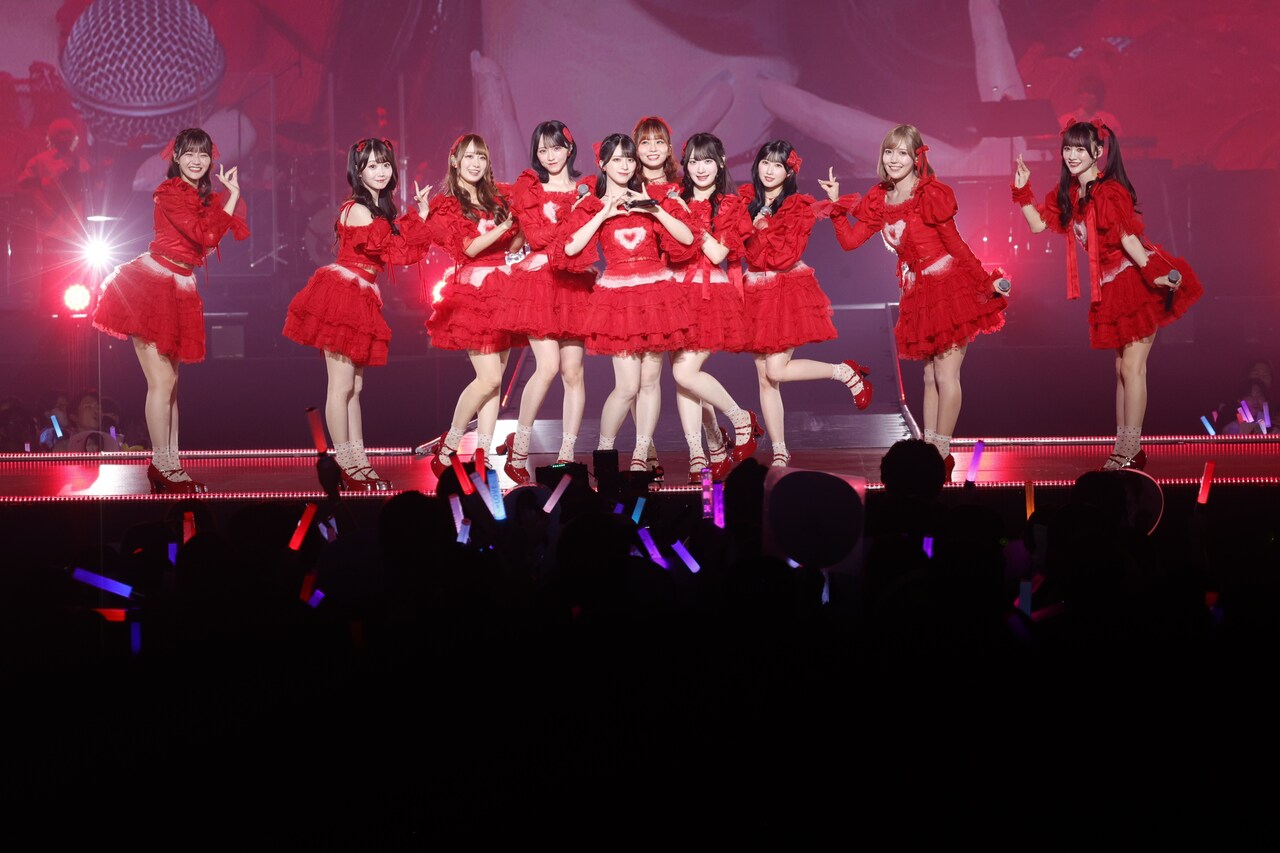 LOVEのアリーナツアー追加公演も大盛況！8周年を記念した過去