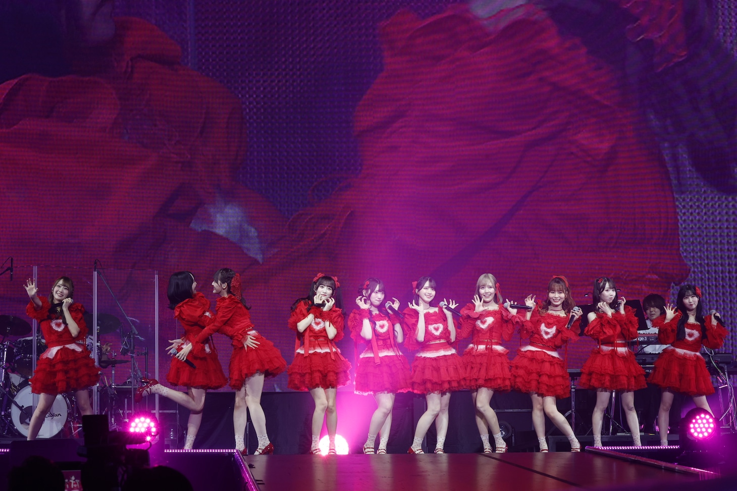 「＝LOVE アリーナツアー2025　『～Timeless Tales～』」追加公演の様子。(c)YOANI / ソニー・ミュージックレーベルズ