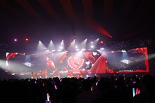 「＝LOVE アリーナツアー2025　『～Timeless Tales～』」追加公演の様子。(c)YOANI / ソニー・ミュージックレーベルズ