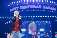 誕生日を祝福された吉澤要人。